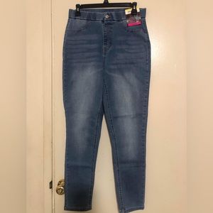 (Brand new) NOBO curvy super high rise jegging size: L/G (11-13)